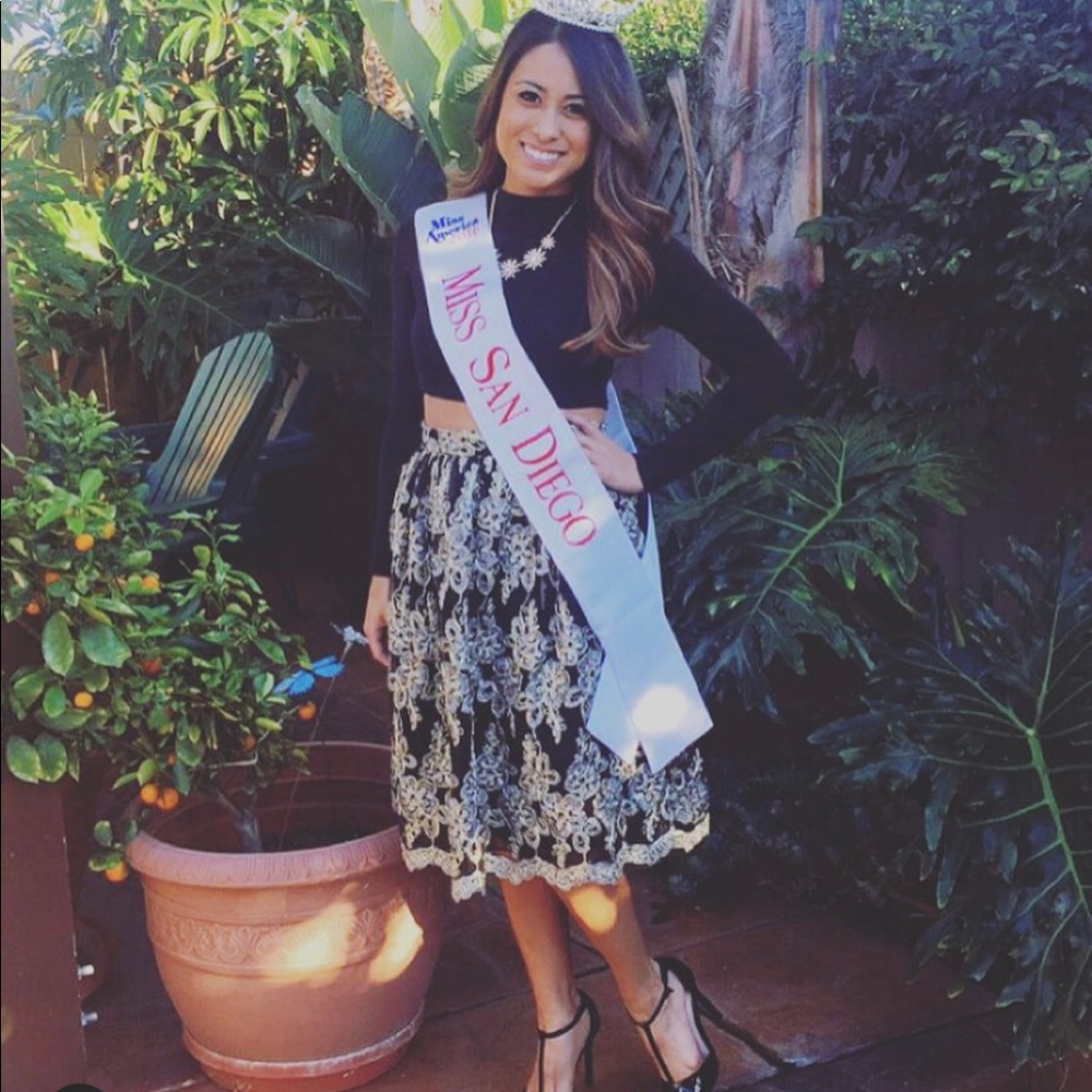 Midi long black and gold skirt